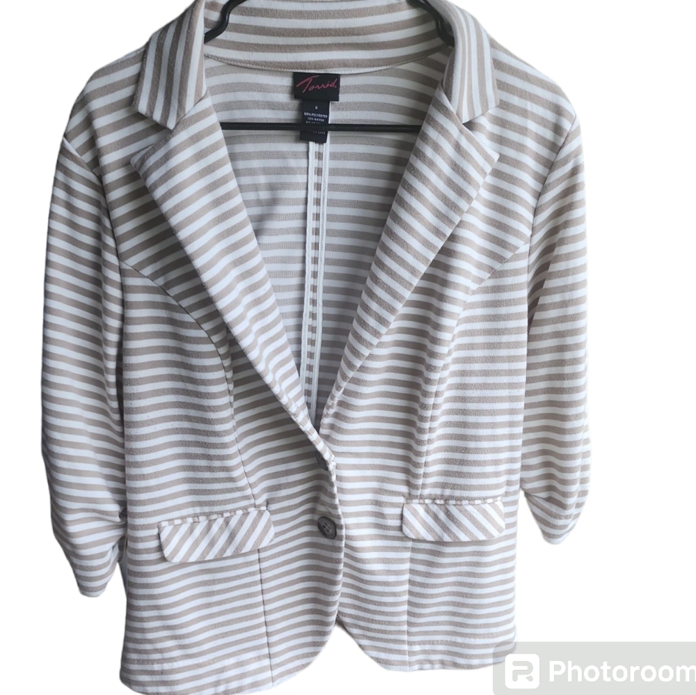 Torrid button front blazer size 2